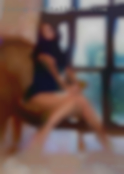 Drinks and intimate swinger moments near Columbia!